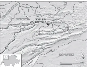 Abb. 2  Beispiel einer für die Fundstelle typischen  Stratigraﬁe. Die Kulturschicht, eine dunkle Schicht aus mit  Holzkohle angereichertem Lehm, liegt etwa 60 cm unter  der modernen Oberﬂäche