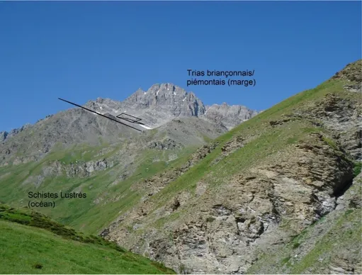 Fig. 3 – Photo prise de la vallée des Fonts montrant le (rétro)charriage vers l’est du Trias 