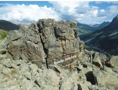 Fig. 5 - Carte de situation des emprises géologiques de deux photos de paysages incrustées en haut et en bas de la présente figure