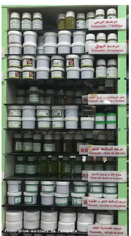 Figure 11 : Pommades préparées à base de plantes médicinales   et d’huiles pour les problèmes de peau 