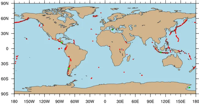 Figure 1.3 – Volcans actifs pendant les 50 dernières années (points rouges). Les points verts font référence
