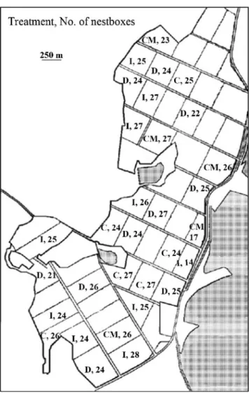 Fig. 1 Map of the study area with the 31 nestbox patches. Numbers within patches indicate the treatment and the number of nest boxes present in each patch