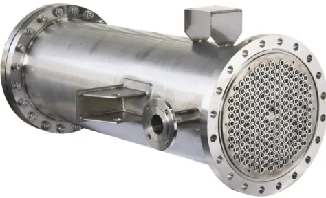 Figure 1.18: Exemple d’un échangeur Tubes-calandre à écoulements parallèles fabriqué par MarinerSpotted (MarinerSpotted, 2018)