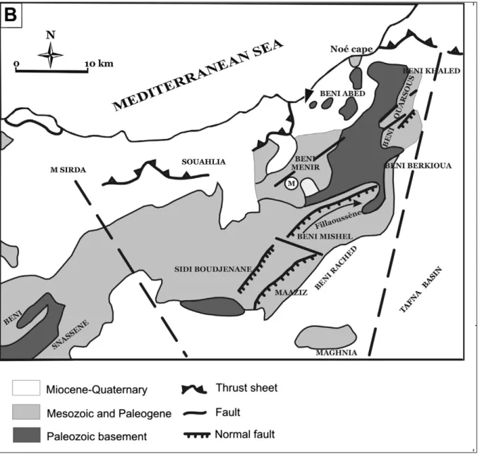 Fig. II. 3 : Carte géologique des Monts des Traras (in HAMMOUDA et SOULIMANE, 2004).  Cette architecture structurale marquée par une tectonique souple, superposée à des structures  cassante (N20 et N90), GUARDIA (1975) peut être subdivisée en cinq panneaux