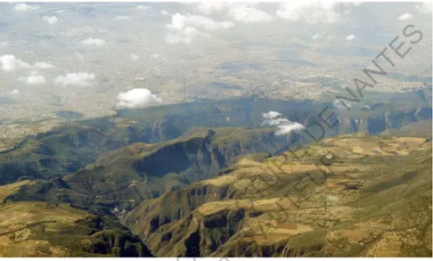 Figure 5 : La ville de  Guadalajara s'arrête  à la lisière de la  Barranca de  Huentitan  ECOLE  NATIONALE  SUPERIEURE  D'ARCHITECTURE  DE  NANTES DOCUMENT SOUMIS AU DROIT D'AUTEUR