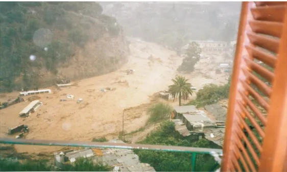 Figure 1.6. Photo montrant l’ampleur des dégâts et le caractère torrentiel   de l’inondation du 10/11/2001 