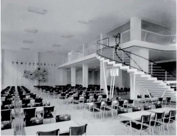 Figure 44.  La Photographie ©Jean Dieuzaide, octobre 1955 // La  grande salle de restaurant