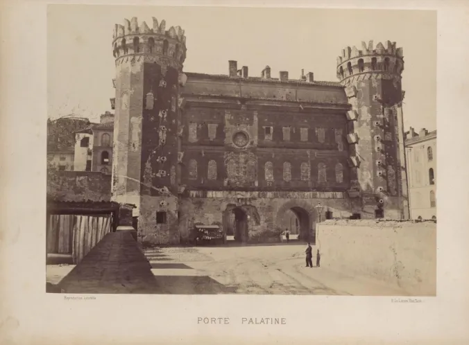 Fig. 9 :  Henri Le Lieuré, &#34;Porte Palatine&#34;, Turin ancien et moderne, 1867
