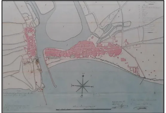Figure 12 : Carte de  la  ville et des jetées du port des Sables-d'Olonne en 1821  (source : Tranchant, 2012)