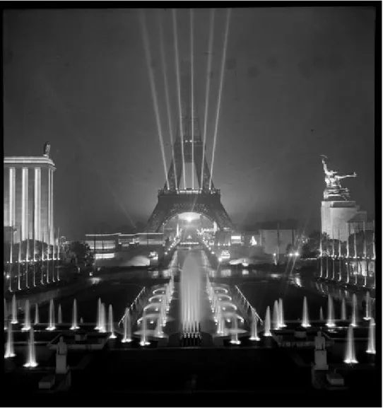 Figure 8 - La tour Eiffel de nuit 