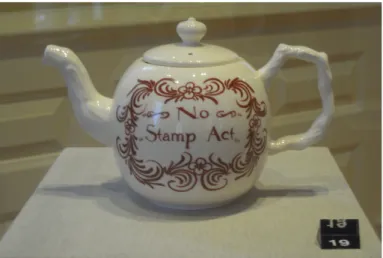 Figure 1 : Théière (reproduction) fabriquée pour la promotion du boycott des produits britanniques dans  les colonies américaines, en réaction au Stamp Act voté en 1765