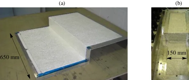 Figure 3-5 : Preparation of the fiber bed: (a) demolding of the large preform; (b) small preform  cut to the required dimensions and laid into the bottom mold