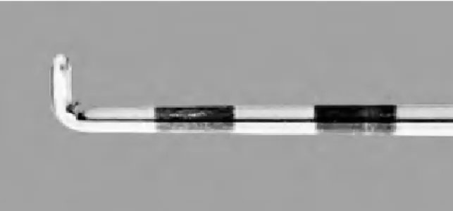 Figure  1.11:  Blunt  probe  for  palpating  the  articular  surface  during  arthroscopic  procedures  Source: Smith &amp; Nephew Endoscopy Division, Andover, Massachusetts