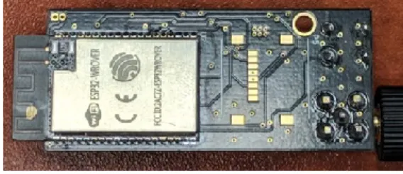 Figure 4.2 : MicroPython End Device (µP-ED) Front and Back  4.4.2  Base Station with Protocol Stack 
