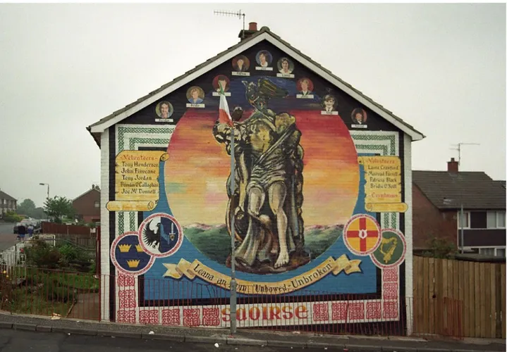 Fig 8. Muraille protestante qui reprend pour symbole de la défense de l’Ulster la figure 