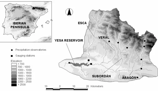 Fig. 1. Location and relief of the study area and spatial distribution of observatories used for