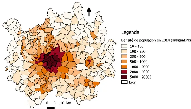 Figure 3.2 : Densité de population en 2014 sur l’aire urbaine de Lyon (selon un découpage  en commune) 