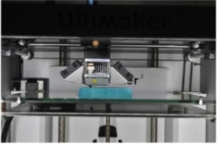 Figure 2.2: A 3D printer in Télécom Paristech’s fablab: hereby named the studio.