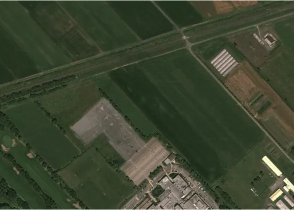 Figure 4.5 Emplacement du corridor artificiel créé par la voie ferrée à l’arrière du cégep et de  l’ITA (Google Earth) 
