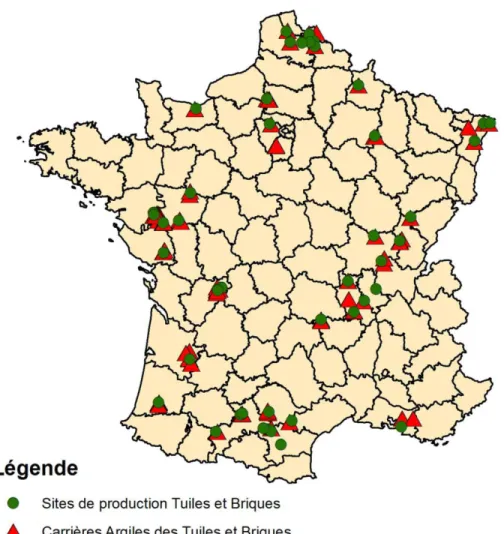 Figure 1-10 : Répartition des carrières de matériaux argileux et des usines de production des tuiles et briques  (production &gt; 15 000 t/An) en France (BRGM, 2010; CTMNC, 2012)