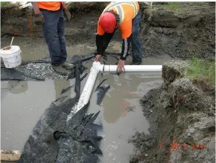 Figure 53 : Installation du drain à la base du pourtour des lysimètres 