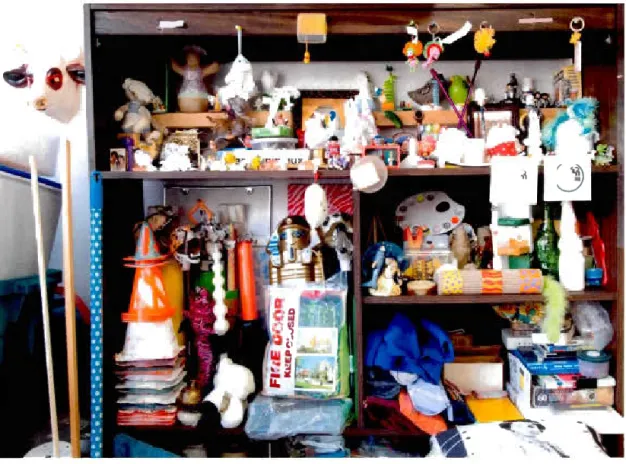 Figure 2 Étagère (regroupement d'objets dans l'atelier), janvier 2017 