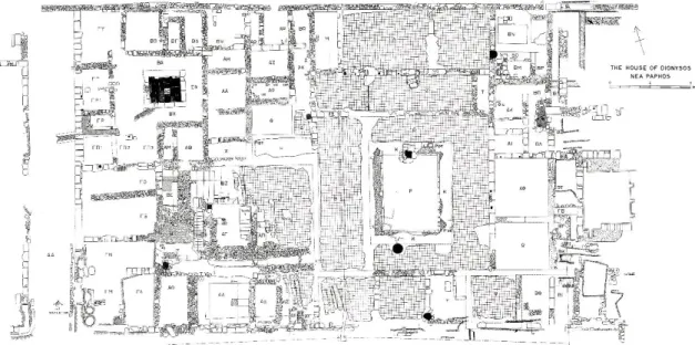 Figure 4 - Relevé de la Maison de Dionysos à Néa Paphos et des vestiges liés aux  occupations antérieures (d’après Hayes 1991, Plan B) 