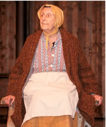 Figure 24 :  La Sagouine  (200?) d'Antonine Maillet, mise en  scène d'Yvette Brind'Amour, Théâtre du Rideau Vert, sur la  photo : Viola Léger (Sagouine), photo : gracieuseté du  Théâtre du Rideau Vert