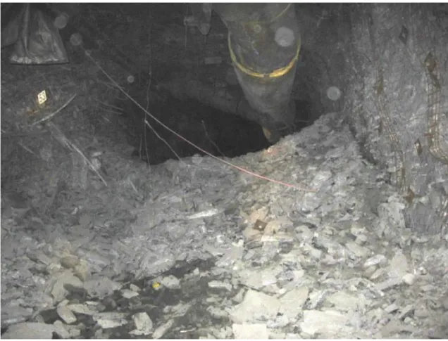 Figure 1. 11: Dommages à une excavation à la suite d’un événement sismique au niveau 164 à la  mine LaRonde