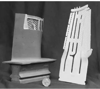 Figure II.11 : A sectioned turbine blade made of superalloy (left) and the corresponding ceramic core (right) used for shaping the complex interior of the blade.