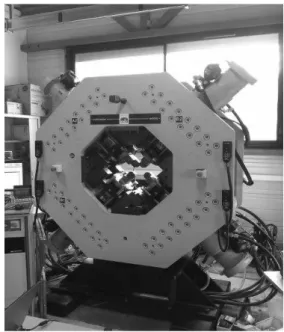 Figure 1 – machine d’essai bi-axiale 