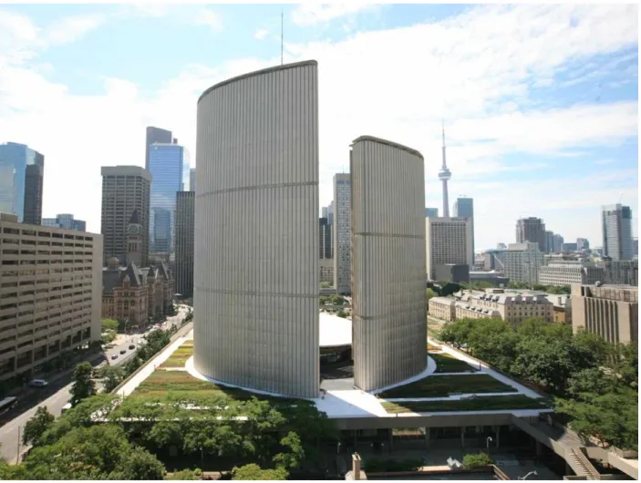 Figure 4.1 Toit vert sur l’édifice City Hall à Toronto (tiré de : GreenRoofs.com, 2020)