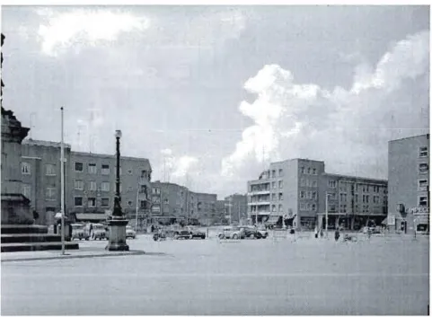 Figure 0.3  Le  centre-ville  de  Dunkerque  après  les  destructions:  la  place  Jean-Bart  dans  les  années  1950