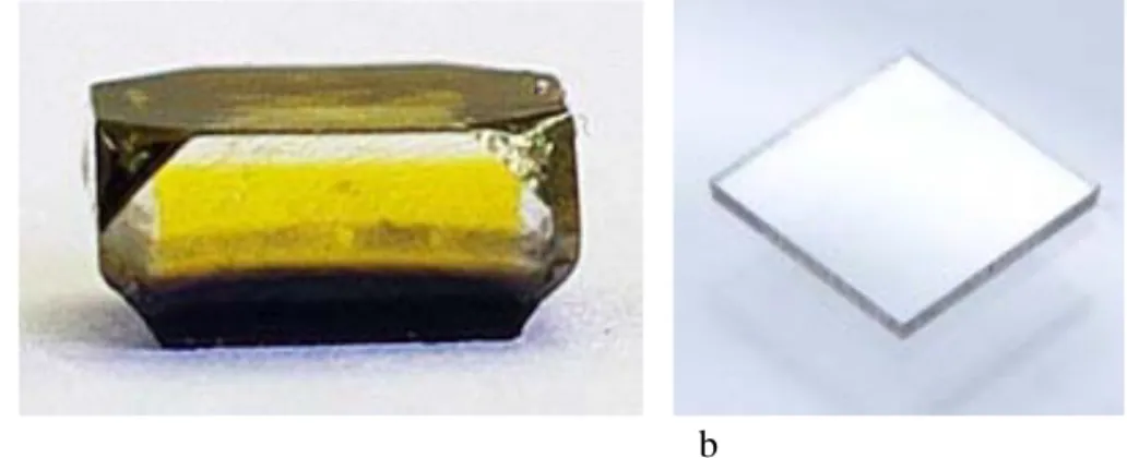Figure II.6 : a) Substrat diamant HPHT Ib (100) 3x3 mm 2  après dépôt MWCVD 