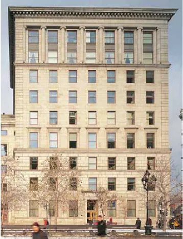 Fig.  9  :  L’édifice  de  la  Canadian  Imperial  Bank  of   Commerce  vers  1910.  À  gauche,  l’édifice  Merchants’  Bank