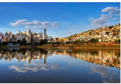 Figure 2 – Le paysage contrasté des villes brésiliennes (Belo Horizonte) 