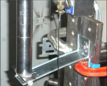 Figure 32: Essai de chargement statique sur une équerre montée en console  