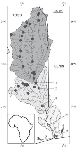 Fig. 1. Hydrographic map of the Mono basin: upper  course (dark grey); middle course (light grey); lower  course (very light grey)
