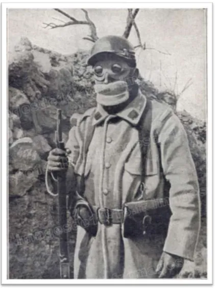 Figure 7 : Soldat français portant un baillon et des lunettes de protection  