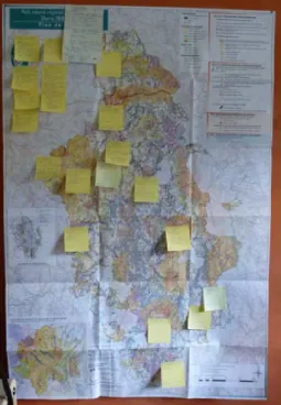 Figure 6 : Photo de la carte du territoire et notes sur les projets (Soline Bouveaux, 2016)