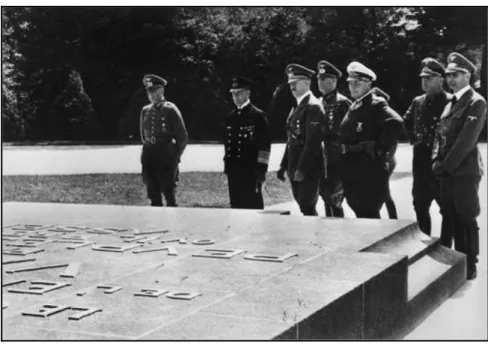 Fig. 9 - Hitler et Goering à Compiègne, le 21 juin 1940