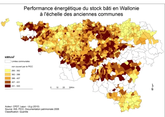 Fig 5. Cartographie des performances énergétiques finales par an par m² chauffé, par ancienne  commune, région wallonne