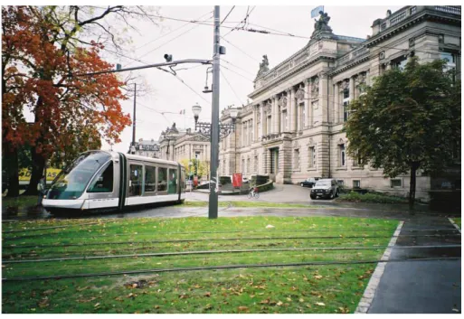Figure 46 : Le tramway de Strasbourg intégré au centre-ville 