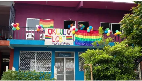 Figure  7. Le dortoir LGBTI décoré le jour de la fierté gay. Source : Luciana Mariscal de Souza 