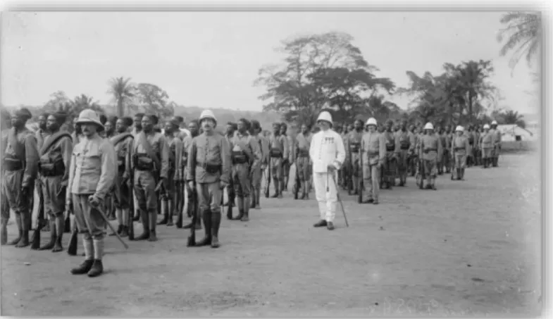 Figure 3 : Les colons français au Cameroun (delcampe.net) 