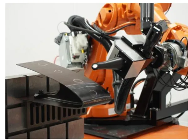 Figure 1: Laser ultrasonics with leading edge sample 