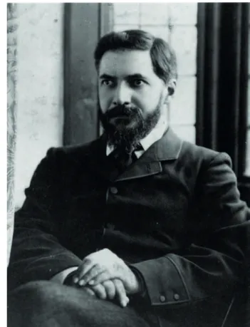 Fig. 2 : Howard Carter (1892–1893). Fig. 3 : Sir W.M.F. Petrie (1886).