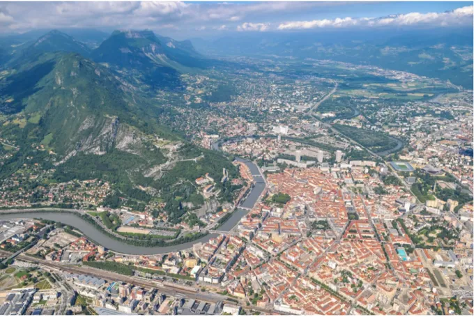 Fig. 01 : La métropole grenobloise vue du ciel. Photo, Thierry Chenu. 