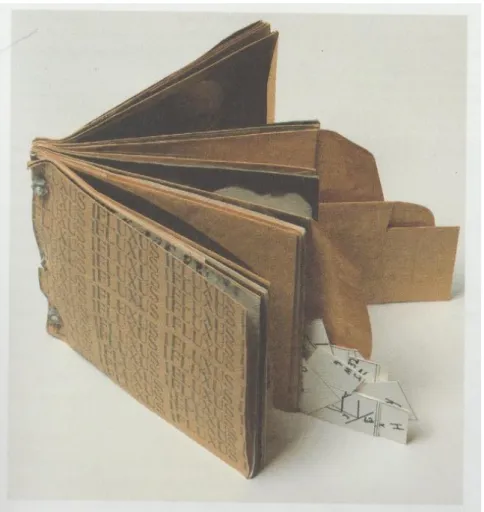 Figure 1 : (Anthologie rassemblée par) George Macinas - Fluxus I, 1964 – 1965  Fluxus, 20,5 x 19,5 cm - Collection Denis Ozanne 