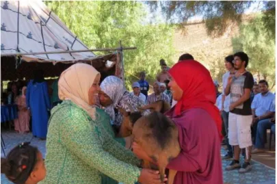 Figure  5 :  Cérémonie  de  QRD  externe  entre  les  villages  de  Tazrote  et  Talmassla  (donateur)  et  le  village d'Isfoutalil (bénéficiaire) à l'occasion de la journée internationale de la femme rurale, ESF,  2015